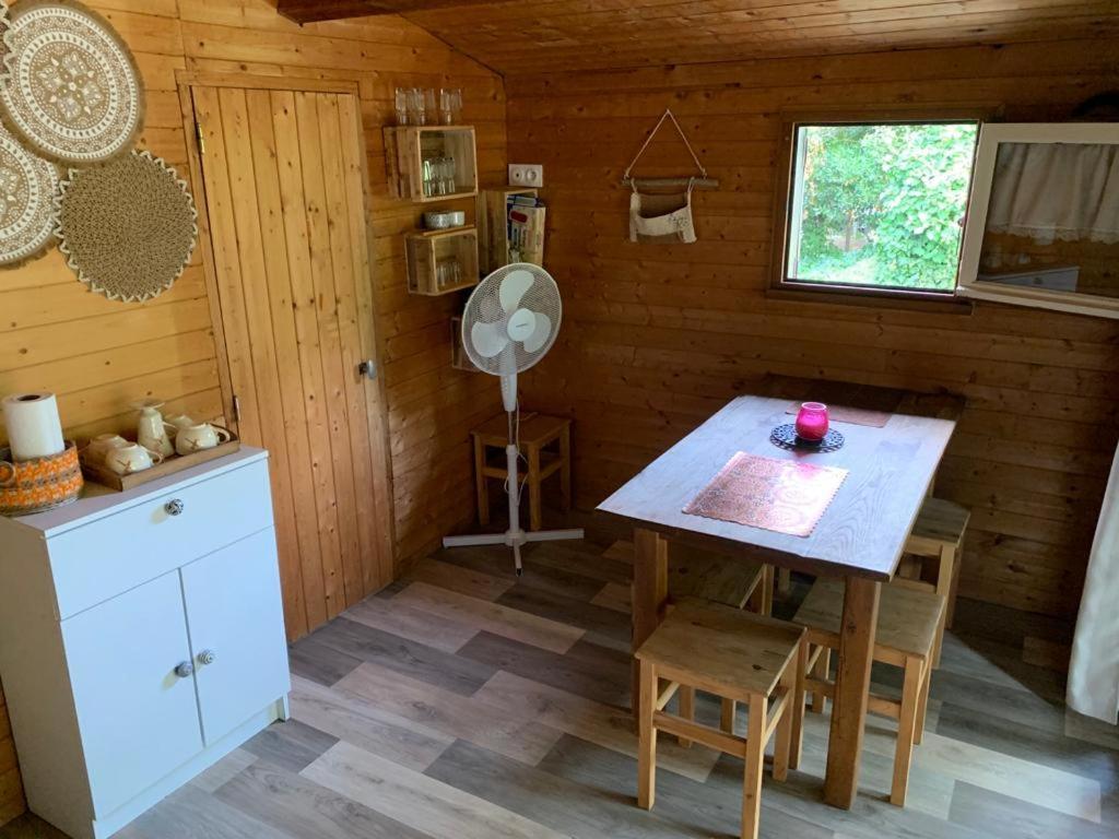 Les Petits Chalets De Dudu La Voulte-sur-Rhone Luaran gambar