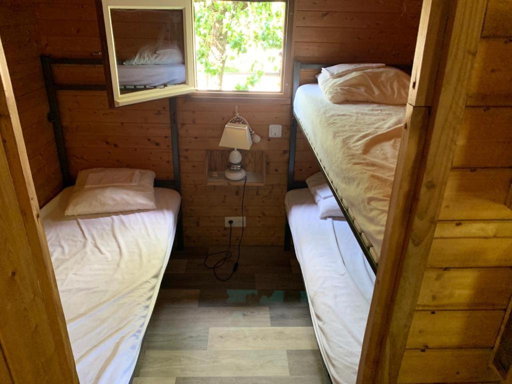 Les Petits Chalets De Dudu La Voulte-sur-Rhone Bilik gambar